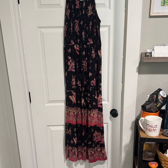 Angie Black and Pink Floral Maxi Dress size Large - Picture 3 of 5